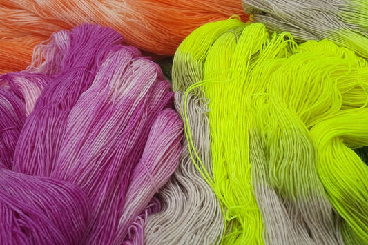 Einführung in handgefärbte Wolle: Ihre besonderen Eigenschaften