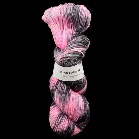 Sockenwolle PREMIUM "BLACK FUCHSIA" | 6-fädig | 150g | handgefärbt | 448